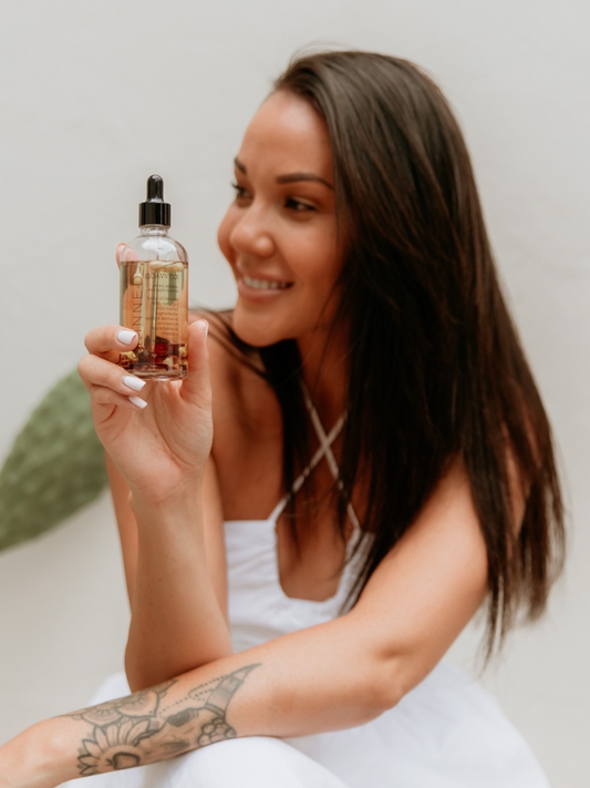 Limited Edition 'In Bloom' Body Oil by @Davvyxx